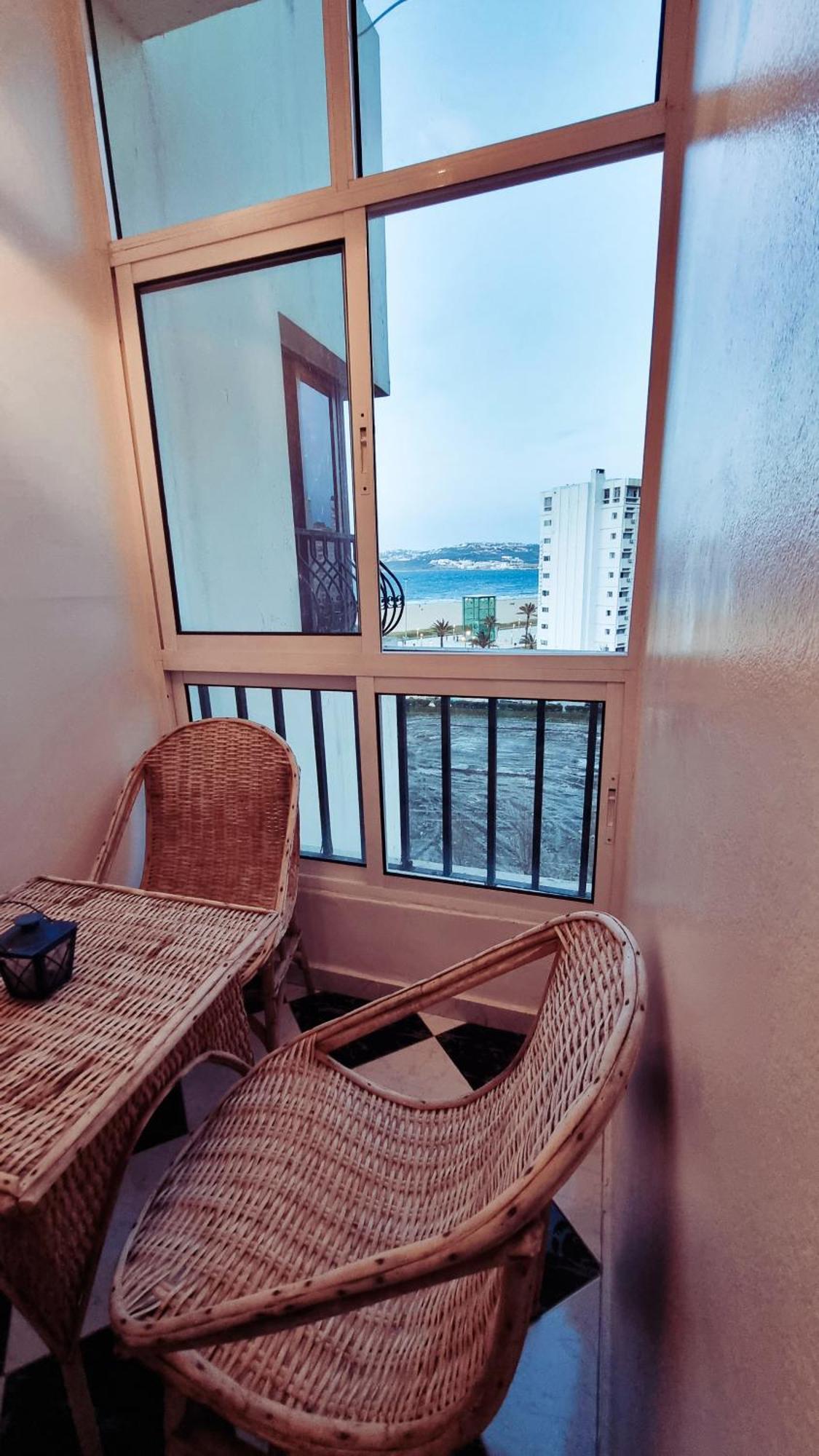 Luxury Sea And Marina View Apartment Tánger Exterior foto